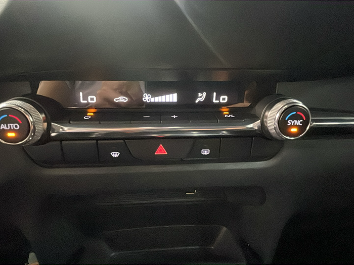 Mazda CX-30 2.0 e-Skyactiv-G Zenith Black Safety AT 90 kW (122 CV) Vehículo usado en Lleida Mazda CX-30 2.0 e-Skyactiv-G Zenith Black Safety AT 90 kW (122 CV) Vehículo usado en Lleida