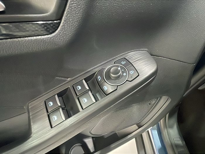 Ford Kuga 2.5 Duratec FHEV ST-Line Auto 140 kW (190 CV) 12 Ford Kuga 2.5 Duratec FHEV ST-Line Auto 140 kW (190 CV) 12