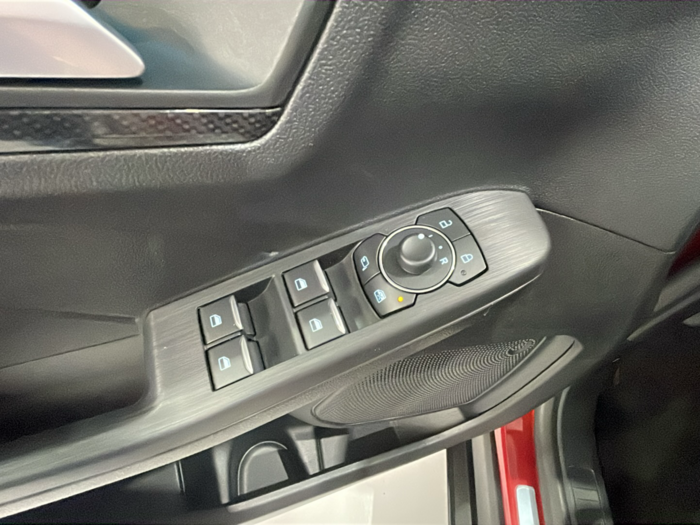 Ford Kuga 2.5 Duratec FHEV ST-Line X 4x2 Auto 140 kW (190 CV) 13 Ford Kuga 2.5 Duratec FHEV ST-Line X 4x2 Auto 140 kW (190 CV) 13