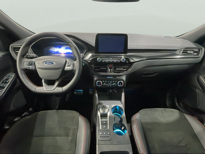 Ford Kuga 2.5 Duratec FHEV ST-Line X 4x2 Auto 140 kW (190 CV) 6 Ford Kuga 2.5 Duratec FHEV ST-Line X 4x2 Auto 140 kW (190 CV) 6