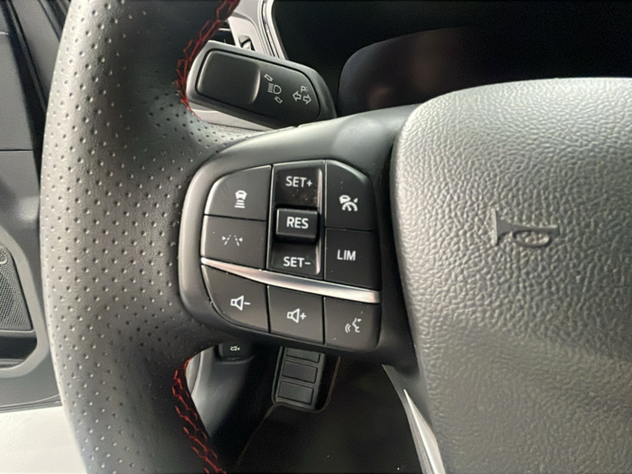 Ford Kuga 2.5 Duratec FHEV ST-Line Auto 132 kW (180 CV) 14 Ford Kuga 2.5 Duratec FHEV ST-Line Auto 132 kW (180 CV) 14