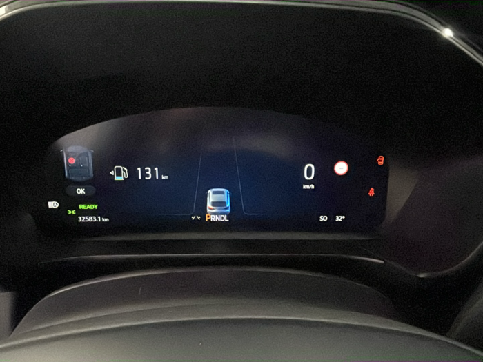 Ford Kuga 2.5 Duratec FHEV ST-Line Auto 132 kW (180 CV) 16 Ford Kuga 2.5 Duratec FHEV ST-Line Auto 132 kW (180 CV) 16