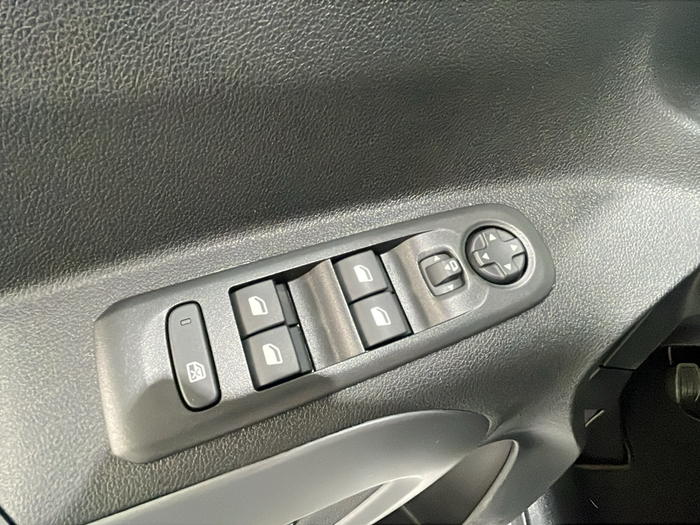 Citroen Berlingo BlueHDi 100 S&S Plus Talla M 75 kW (102 CV) 12 Citroen Berlingo BlueHDi 100 S&S Plus Talla M 75 kW (102 CV) 12