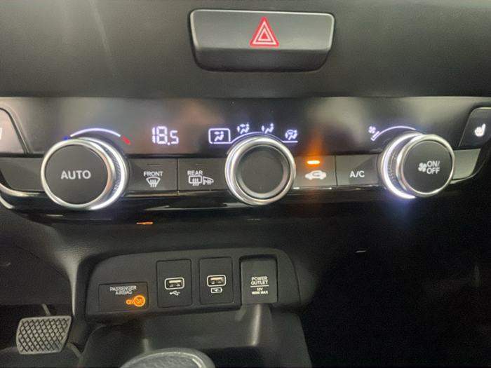 Honda Jazz 1.5 i-MMD Elegance 80 kW (109 CV) Vehículo usado en Lleida Honda Jazz 1.5 i-MMD Elegance 80 kW (109 CV) Vehículo usado en Lleida