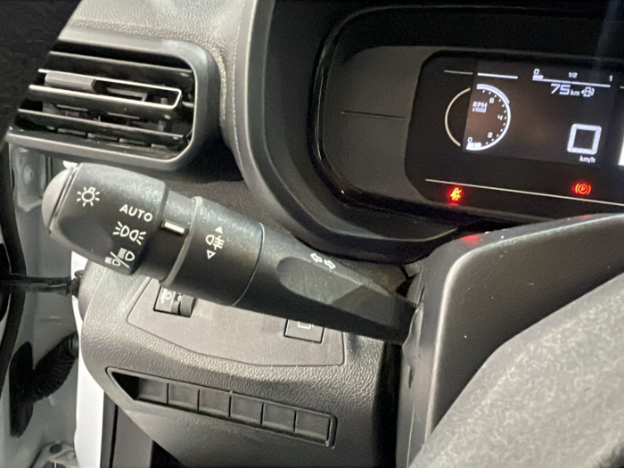 Citroen Berlingo Combi BlueHDi 100 S&S Talla M You 75 kW (102 CV) 12 Citroen Berlingo Combi BlueHDi 100 S&S Talla M You 75 kW (102 CV) 12