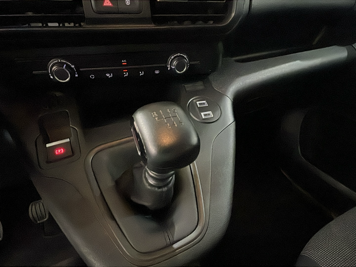Citroen Berlingo Combi BlueHDi 100 S&S Talla M You 75 kW (102 CV) 14 Citroen Berlingo Combi BlueHDi 100 S&S Talla M You 75 kW (102 CV) 14