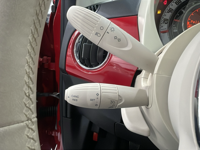 Fiat 500 1.0 Hybrid Dolcevita 51 kW (70 CV) 12 Fiat 500 1.0 Hybrid Dolcevita 51 kW (70 CV) 12