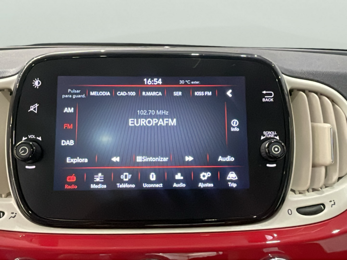 Fiat 500 1.0 Hybrid Dolcevita 51 kW (70 CV) 16 Fiat 500 1.0 Hybrid Dolcevita 51 kW (70 CV) 16