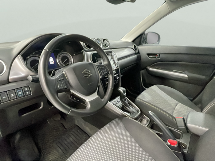 Suzuki Vitara 1.5 Hybrid GLE Strong 4WD Auto 85 kW (116 CV) Vehículo usado en Lleida Suzuki Vitara 1.5 Hybrid GLE Strong 4WD Auto 85 kW (116 CV) Vehículo usado en Lleida