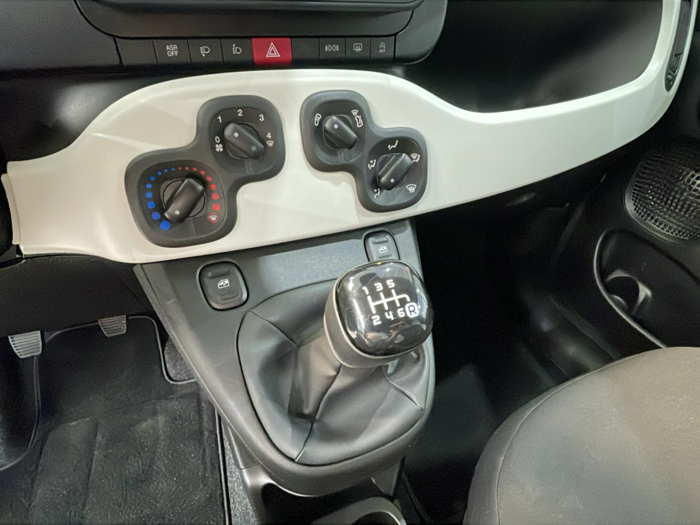 Fiat Panda 1.0 Hybrid 51 kW (70 CV) 13 Fiat Panda 1.0 Hybrid 51 kW (70 CV) 13