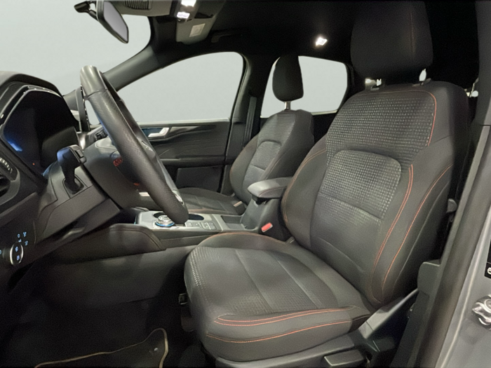 Ford Kuga 2.5 Duratec PHEV ST-Line Auto 165 kW (225 CV) 10 Ford Kuga 2.5 Duratec PHEV ST-Line Auto 165 kW (225 CV) 10