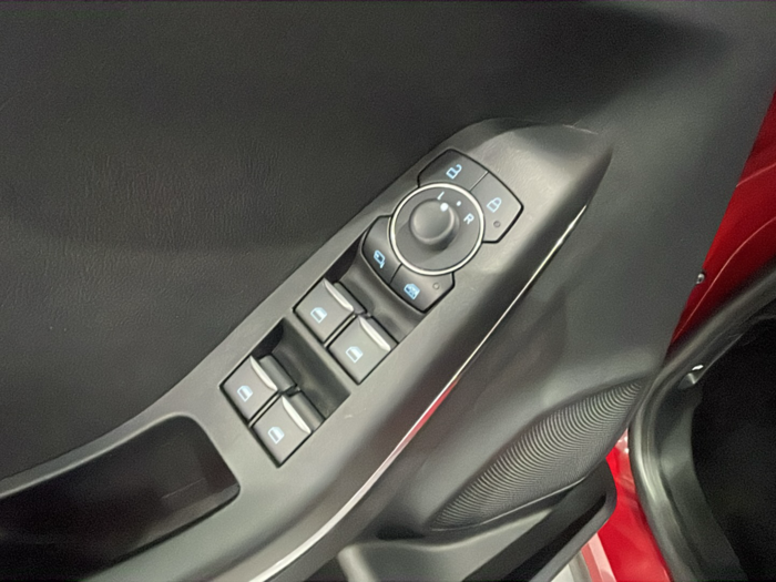 Ford Puma 1.0 EcoBoost MHEV ST-Line X Auto 114 kW (155 CV) 12 Ford Puma 1.0 EcoBoost MHEV ST-Line X Auto 114 kW (155 CV) 12