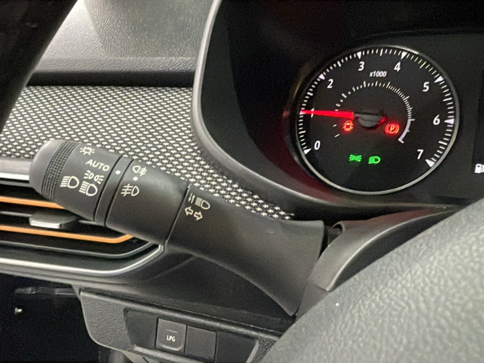 Dacia Sandero Stepway Comfort ECO-G 74 kW (100 CV) 13 Dacia Sandero Stepway Comfort ECO-G 74 kW (100 CV) 13