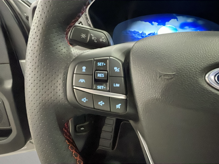 Ford Kuga 2.5 Duratec PHEV ST-Line X Auto 165 kW (225 CV) 14 Ford Kuga 2.5 Duratec PHEV ST-Line X Auto 165 kW (225 CV) 14