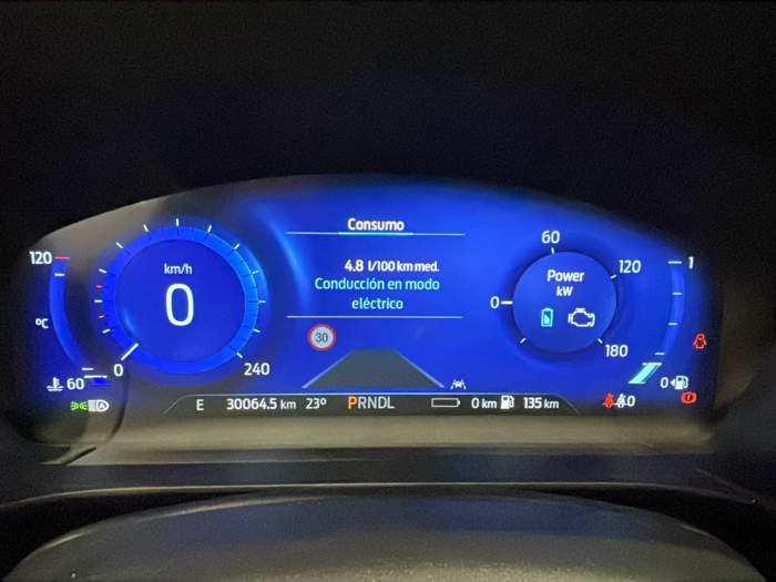 Ford Kuga 2.5 Duratec PHEV ST-Line X Auto 165 kW (225 CV) 17 Ford Kuga 2.5 Duratec PHEV ST-Line X Auto 165 kW (225 CV) 17