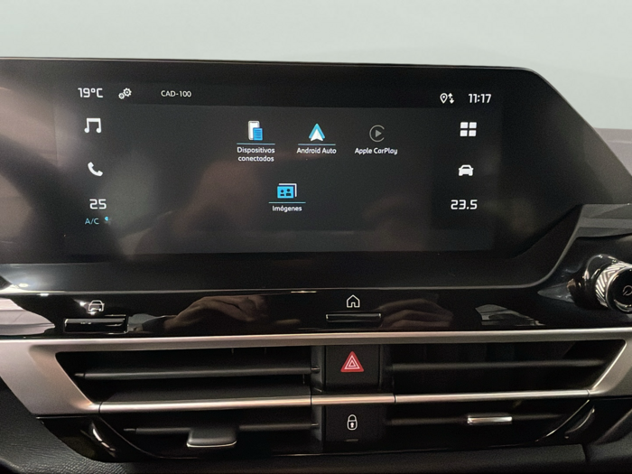 Citroen C4 PureTech 130 S&S Plus EAT8 96 kW (131 CV) 19 Citroen C4 PureTech 130 S&S Plus EAT8 96 kW (131 CV) 19