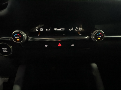 Mazda Mazda 3 2.0 Sedan e-SKYACTIV-X Zenith 137 kW (186 CV) 16 Mazda Mazda 3 2.0 Sedan e-SKYACTIV-X Zenith 137 kW (186 CV) 16