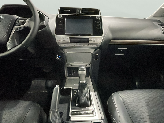 Toyota Land Cruiser D-4D Limited Auto 130 kW (177 CV) Vehículo usado en Lleida Toyota Land Cruiser D-4D Limited Auto 130 kW (177 CV) Vehículo usado en Lleida