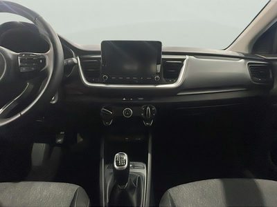 Kia Stonic 1.0 T-GDi MHEV iMT Concept 74 kW (100 CV) 8 Kia Stonic 1.0 T-GDi MHEV iMT Concept 74 kW (100 CV) 8