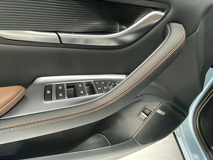 BYD Seal U DM-i Comfort 160 kW (218 CV) 12 BYD Seal U DM-i Comfort 160 kW (218 CV) 12