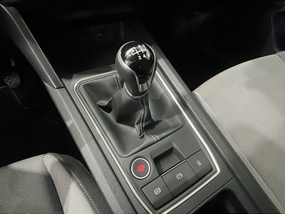 SEAT León 1.5 TSI S&S Style 25 Aniversario 85 kW (116 CV) 15 SEAT León 1.5 TSI S&S Style 25 Aniversario 85 kW (116 CV) 15