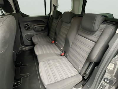 Opel Combo Life 1.5 TD S&S Selective L 96 kW (131 CV) 9 Opel Combo Life 1.5 TD S&S Selective L 96 kW (131 CV) 9