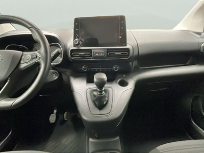 Opel Combo Life 1.5 TD S&S Selective L 96 kW (131 CV) 8 Opel Combo Life 1.5 TD S&S Selective L 96 kW (131 CV) 8