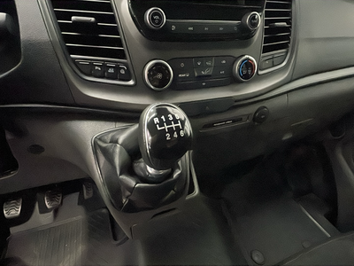 Ford Transit Custom Kombi 2.0 TDCI MHEV 340 L2 Trend 96 kW (130 CV) 15 Ford Transit Custom Kombi 2.0 TDCI MHEV 340 L2 Trend 96 kW (130 CV) 15