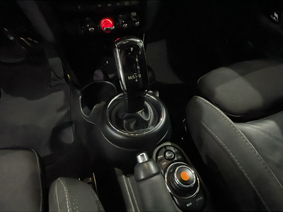 MINI MINI 5 Puertas Cooper 100 kW (136 CV) 15 MINI MINI 5 Puertas Cooper 100 kW (136 CV) 15