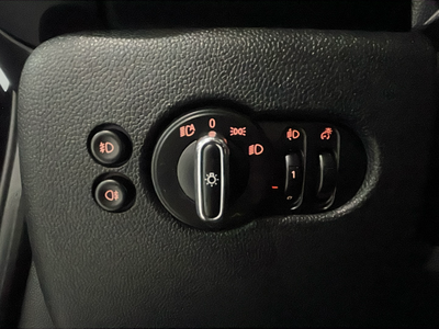 MINI MINI 5 Puertas Cooper 100 kW (136 CV) 13 MINI MINI 5 Puertas Cooper 100 kW (136 CV) 13