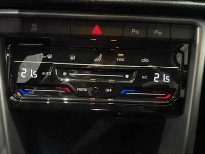 Volkswagen T-Roc Life 1.5 TSI 110 kW (150 CV) DSG 16 Volkswagen T-Roc Life 1.5 TSI 110 kW (150 CV) DSG 16