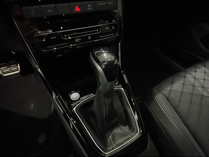 Volkswagen T-Cross R-Line 1.5 TSI 110 kW (150 CV) DSG Vehículo usado en Lleida Volkswagen T-Cross R-Line 1.5 TSI 110 kW (150 CV) DSG Vehículo usado en Lleida