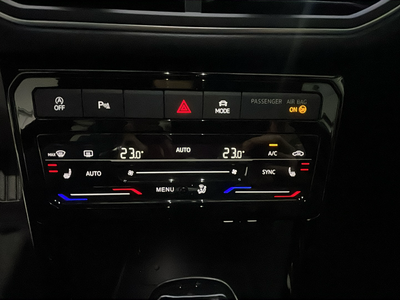 Volkswagen T-Cross R-Line 1.5 TSI 110 kW (150 CV) DSG 16 Volkswagen T-Cross R-Line 1.5 TSI 110 kW (150 CV) DSG 16