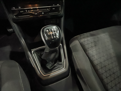 Volkswagen T-Cross Advance 1.0 TSI 81 kW (110 CV) 15 Volkswagen T-Cross Advance 1.0 TSI 81 kW (110 CV) 15