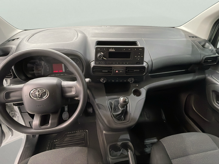 Toyota Proace City 1.5D GX Media 650kg 75 kW (102 CV) Vehículo usado en Lleida Toyota Proace City 1.5D GX Media 650kg 75 kW (102 CV) Vehículo usado en Lleida