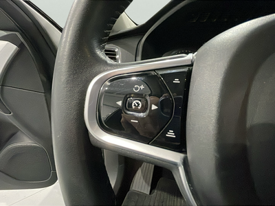 Volvo XC90 D5 Momentum B AWD Auto 173 kW (235 CV) 13 Volvo XC90 D5 Momentum B AWD Auto 173 kW (235 CV) 13