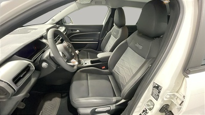 Jeep Avenger 1.2 G Altitude 74 kW (100 CV) 5 Jeep Avenger 1.2 G Altitude 74 kW (100 CV) 5