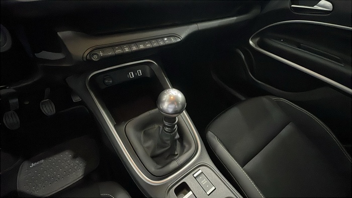 Jeep Avenger 1.2 G Altitude 74 kW (100 CV) Vehículo usado en Lleida Jeep Avenger 1.2 G Altitude 74 kW (100 CV) Vehículo usado en Lleida