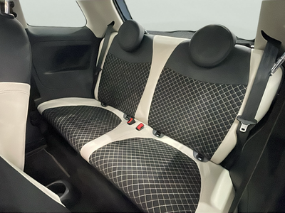 Fiat 500 1.0 Hybrid Dolcevita 51 kW (70 CV) 9 Fiat 500 1.0 Hybrid Dolcevita 51 kW (70 CV) 9