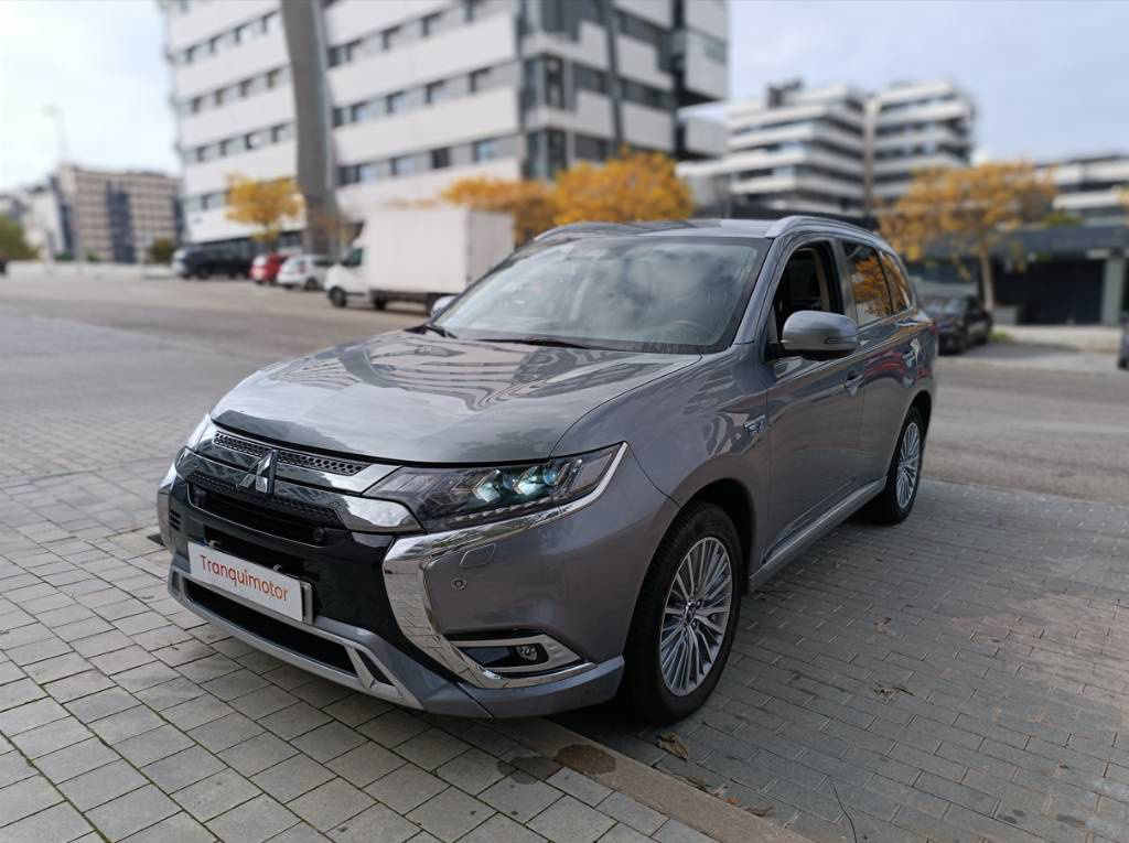 Mitsubishi Outlander 2.4 PHEV Kaiteki 4WD Auto 165 kW (224 CV) Vehículo usado en Madrid