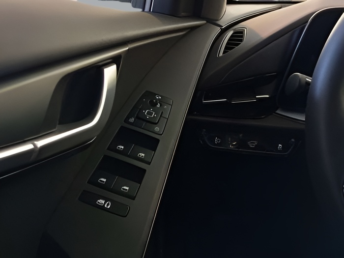 Kia e-Niro Winter Edition 150 kW (204 CV) Vehículo usado en Sevilla Kia e-Niro Winter Edition 150 kW (204 CV) Vehículo usado en Sevilla