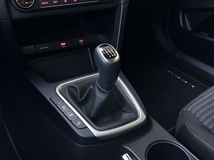 Kia Ceed 1.6 MHEV iMT Drive 100 kW (136 CV) KM0 en Sevilla Kia Ceed 1.6 MHEV iMT Drive 100 kW (136 CV) KM0 en Sevilla