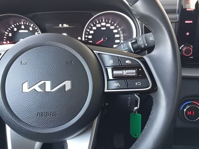 Kia Ceed 1.6 MHEV iMT Drive 100 kW (136 CV) 8 Kia Ceed 1.6 MHEV iMT Drive 100 kW (136 CV) 8