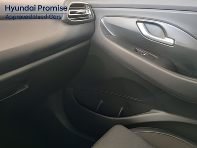 Hyundai i30 1.5 DPI Klass SLX 81 kW (110 CV) 10 Hyundai i30 1.5 DPI Klass SLX 81 kW (110 CV) 10