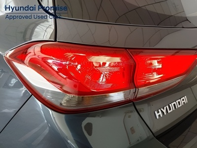 Hyundai i30 1.5 DPI Klass SLX 81 kW (110 CV) 18 Hyundai i30 1.5 DPI Klass SLX 81 kW (110 CV) 18