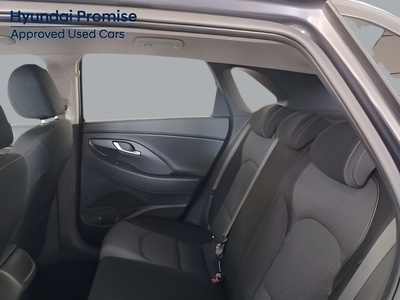 Hyundai i30 1.5 DPI Klass SLX 81 kW (110 CV) 21 Hyundai i30 1.5 DPI Klass SLX 81 kW (110 CV) 21