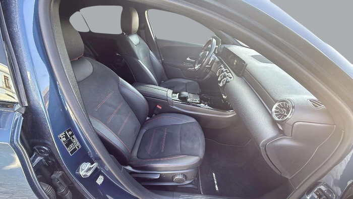 Mercedes-Benz Clase A Sedán 180 d 85 kW (116 CV) KM0 en Sevilla Mercedes-Benz Clase A Sedán 180 d 85 kW (116 CV) KM0 en Sevilla