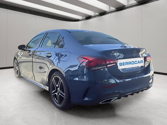 Mercedes-Benz Clase A Sedán 180 d 85 kW (116 CV) KM0 en Sevilla Mercedes-Benz Clase A Sedán 180 d 85 kW (116 CV) KM0 en Sevilla