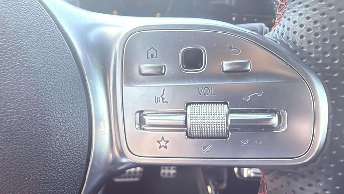 Mercedes-Benz Clase A Sedán 180 d 85 kW (116 CV) KM0 en Sevilla Mercedes-Benz Clase A Sedán 180 d 85 kW (116 CV) KM0 en Sevilla