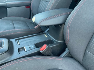 Ford Kuga 1.5 EcoBoost S&S ST-Line 4x2 110 kW (150 CV) 14 Ford Kuga 1.5 EcoBoost S&S ST-Line 4x2 110 kW (150 CV) 14